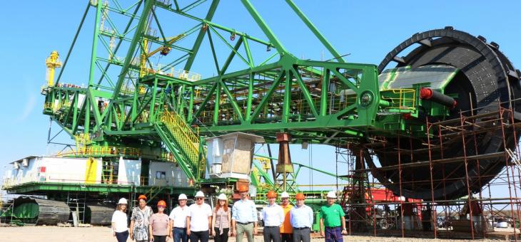 Делегация инспектира напредъка по изграждането на новите роторни багери в Мини Марица-изток