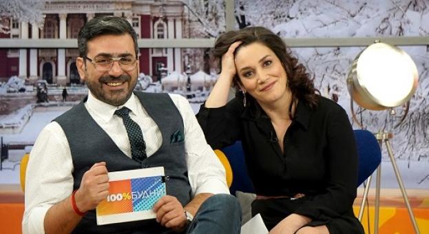 Водещите на БНТ Мария Андонова и Стефан А. Щерев записват коледна песен