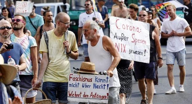 В Хамбург и Магдебург протестираха срещу носенето на маски 
