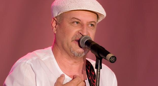 Йордан Караджов: Да задържиш 42 години една група на сцена е геройство