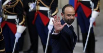 Френският премиер подаде оставка, оттегля се и цялото правителство