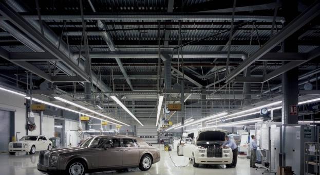 Срив на приходите на Rolls-Royce с 26% през първото полугодие 