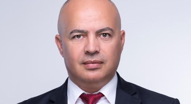 Георги Свиленски опроверга слуховете, че трима депутати от БСП ще гласуват "за" вота на недоверие