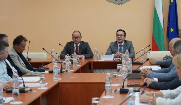Вицепремиерът и икономически министър Александър Пулев: Индустриалните зони са критичен фактор в цялостната визия на правителството за ускорено икономическо развитие
