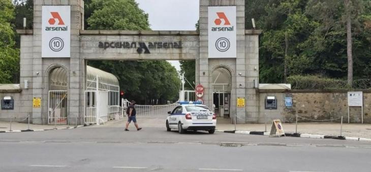 Двама работници са пострадали леко при взрива в завод "Арсенал"