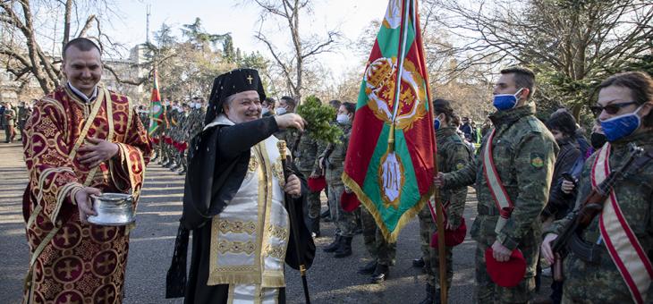 Старозагорци честват Богоявление с молитва и ритуал за здраве             