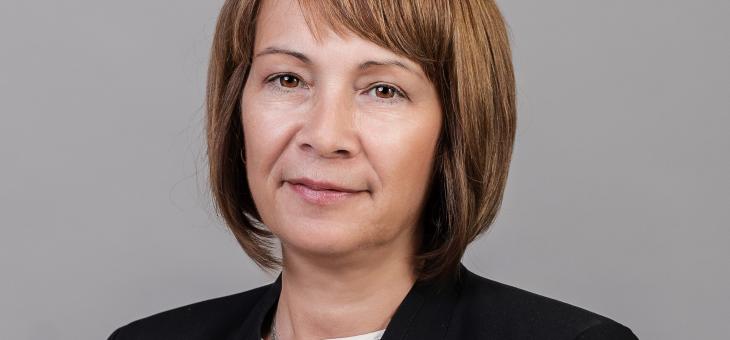 Галина Стоянова, кмет на гр. Казанлък, с мерки за бизнеса и социално слабите