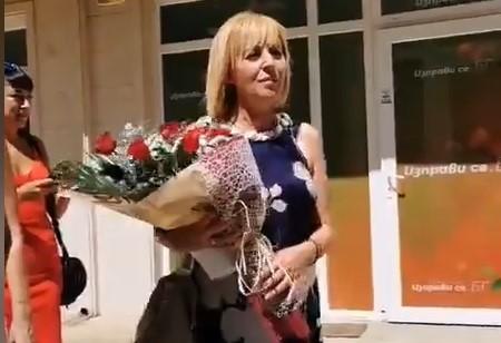 Манолова иска  данъчна ваканция за бизнеса до края на година