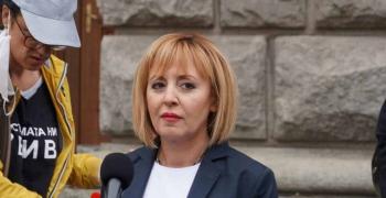 Манолова свиква извънреден брифинг