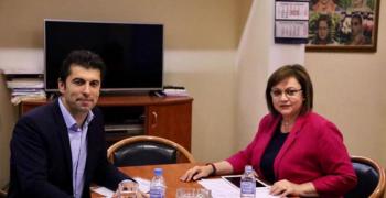 Корнелия Нинова продължава срещите си с Кирил Петков за преговорите за кабинет