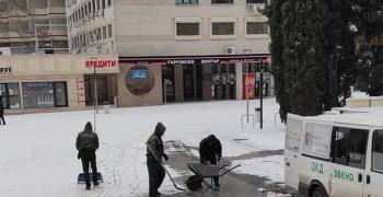 Снегопочистването на улиците в Стара Загора започна през нощта