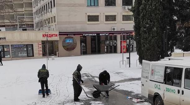 Снегопочистването на улиците в Стара Загора започна през нощта