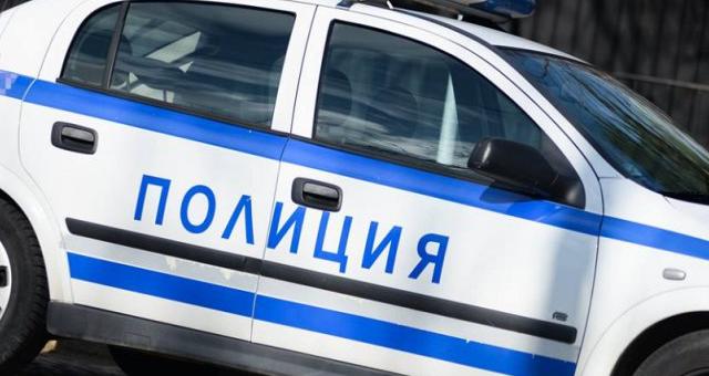 Двама пияни зад волана в ареста, жена с опасност за живота