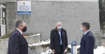 Министър Терзийски на работни срещи с полицаите в Казанлък, Мъглиж и Раднево