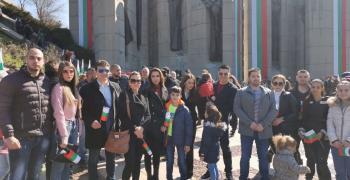 "Републиканците" от Стара Загора с венци на благодарност