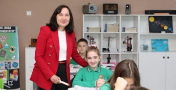 Със STEM кабинети по природни науки обновиха училищната среда в СУ „Железник“   