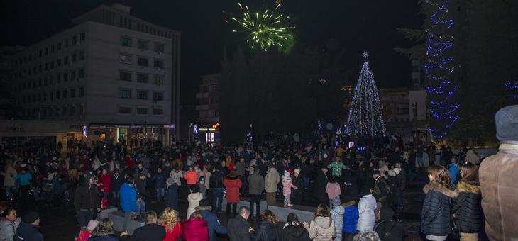 Стара Загора потъна в празнично великолепие