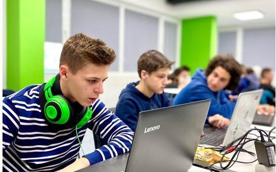 Училищна Телерик Академия отвори приема за безплатната си ИТ школа за ученици в Стара Загора