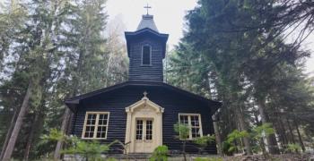 Къде се намира единствената дървена църква у нас