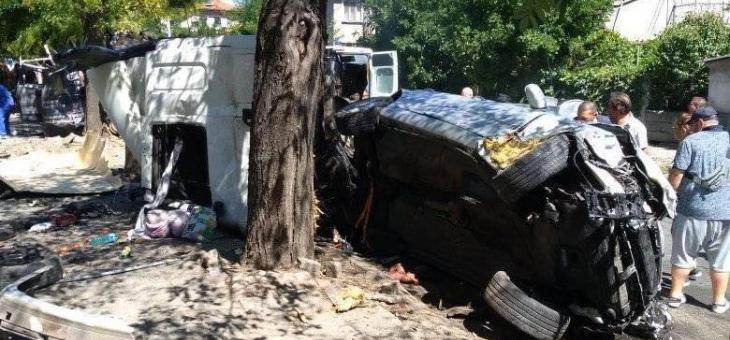 ТИР помете 7 коли в Айтос, загина жена