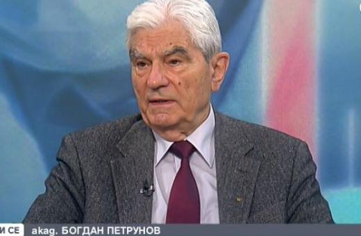 Акад. Петрунов: Възможна е четвърта вълна заради изменчивостта на COVID-19