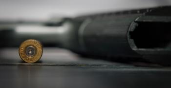 Затвор за 40-годишен за държане на незаконно оръжие и боеприпаси