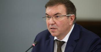 Ангелов: Рано е да говорим за отваряне на всичко