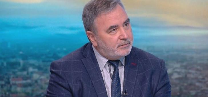 Доц. Ангел Кунчев: Очаквам през следващите дни да достигнем между 1500 и 2500 нови случая дневно