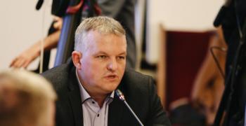 Шефът на здравната комисия в НС: И след 1 април ще се носят маски