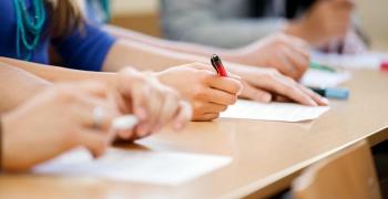 Учители са в готовност за протести, ако бюджетът не предвиди ръст на заплатите им