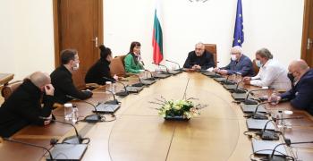 Отпускат еднократна помощ за музикалните творци на свободна практика