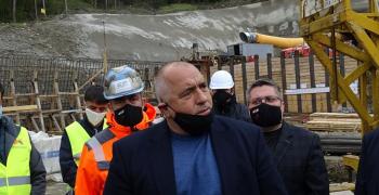 Кабинетът обмисля премахване на извънредното положение преди 13 май