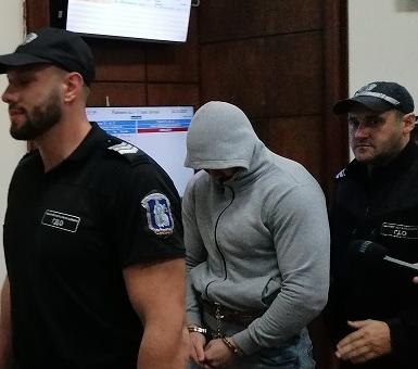 В Окръжния съд в Стара Загора гледат делото срещу двама полицаи, обвинени в убийството на арестант