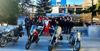 Кампания в Стара Загора: Снимка с Дядо Коледа в помощ на Крис