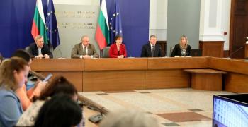 Започна транспортирането на изборните книжа в страната