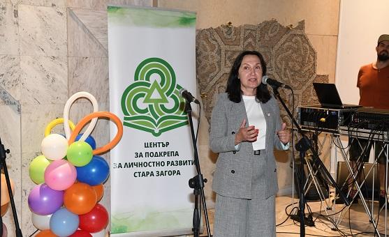 Зам.-кметът Надежда Чакърова откри новата учебна година в ЦПЛР   