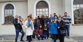 Старозагорският граждански клуб ЛИПА традиционно зарадва за Великден хора в затруднено положение
