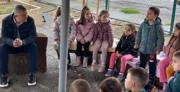 Деца от  ДГ № 3 „Ян Бибиян" посетиха площадката за разделно събиране на отпадъци в Стара Загора