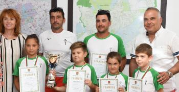 Старозагорски деца станаха шампиони по тенис на корт   