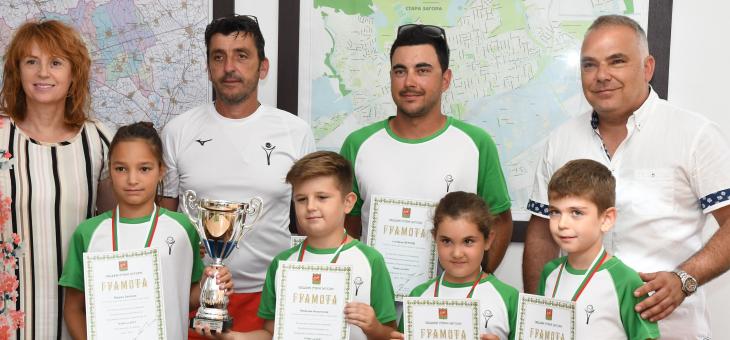 Старозагорски деца станаха шампиони по тенис на корт   