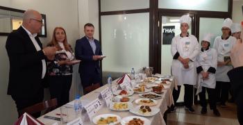 По 350 000 пакети с продукти се планира да се раздават средногодишно по Програмата за храни
