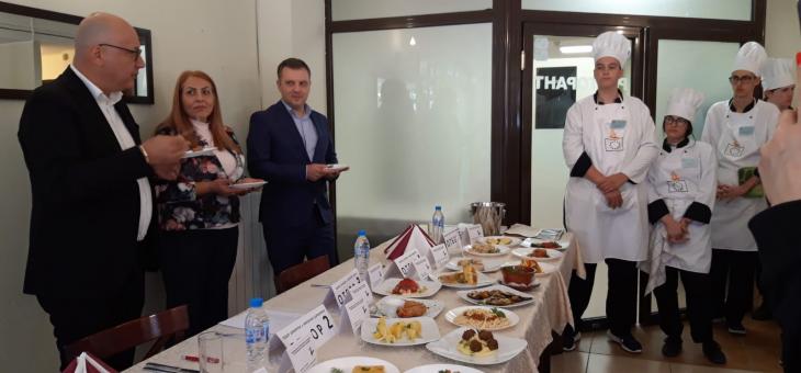 По 350 000 пакети с продукти се планира да се раздават средногодишно по Програмата за храни