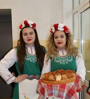 Магията на българския фолклор завладя старозагорско училище