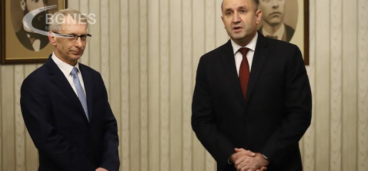 Денков върна мандата на президента Румен Радев