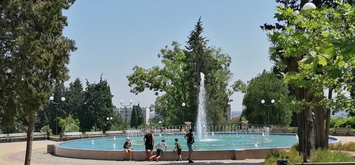 Вода, сянка и сладолед срещу жегите в Стара Загора