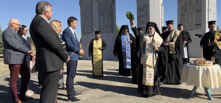 Митрополит Киприан служи в комплекса „Марица изток“