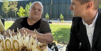 Рецепта за 100 години щастлив живот: Обич, труд и добри съседи