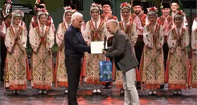 Общински фолклорен ансамбъл „Загоре“ с впечатляващо представяне в Бургас