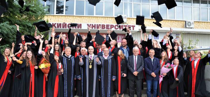 84 новодипломирани ветеринарни лекари положиха Хипократовата клетва в Тракийски университет   
