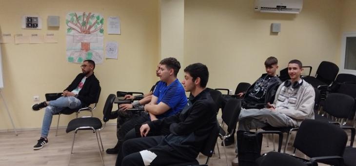Дискусионно студио „Младежко ехо" постави Конституцията в центъра на вниманието   